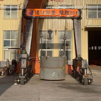 液壓門式起重機的節(jié)能減排技術